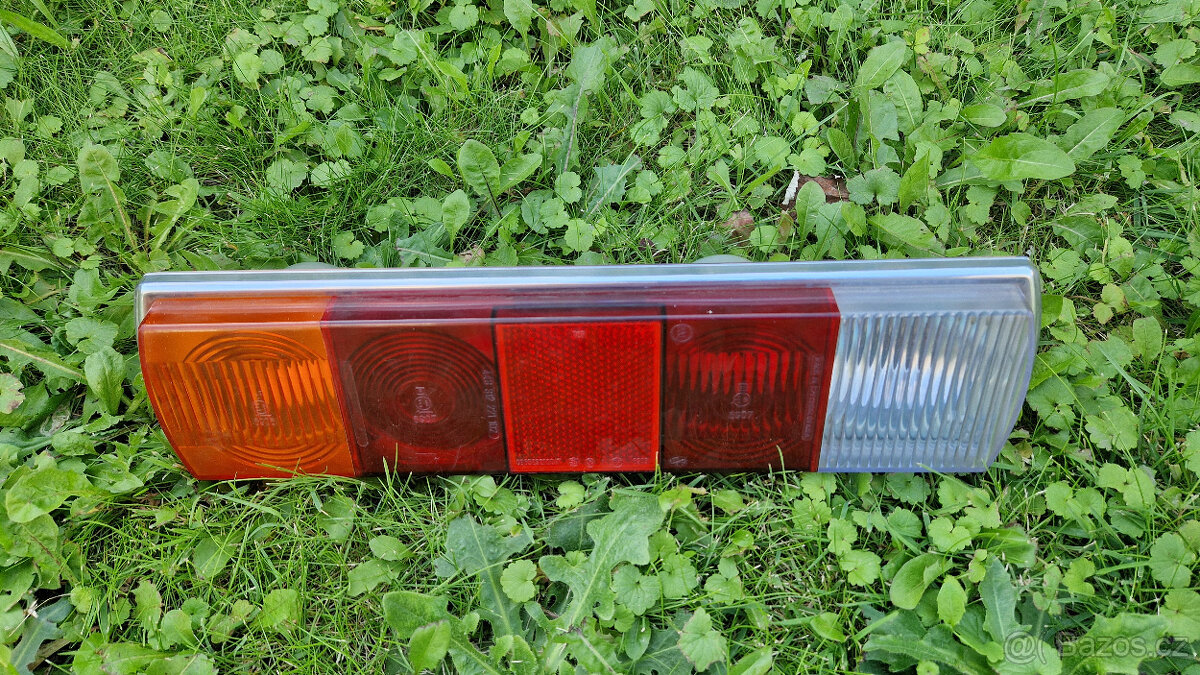 org.nové zadní světlo Škoda 100 110 erko