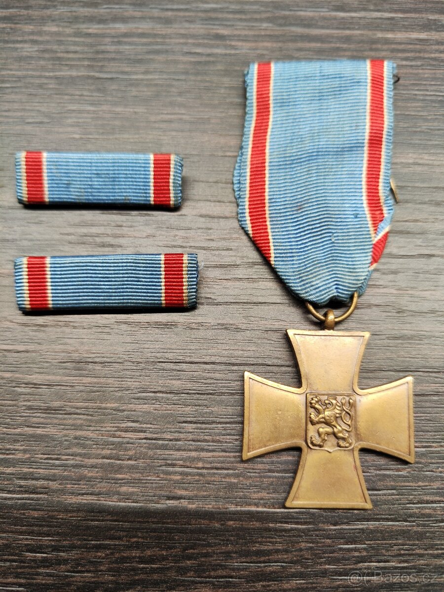Kříž "V těžkých dobách", ČSR 1938 + 2 stužkovnice