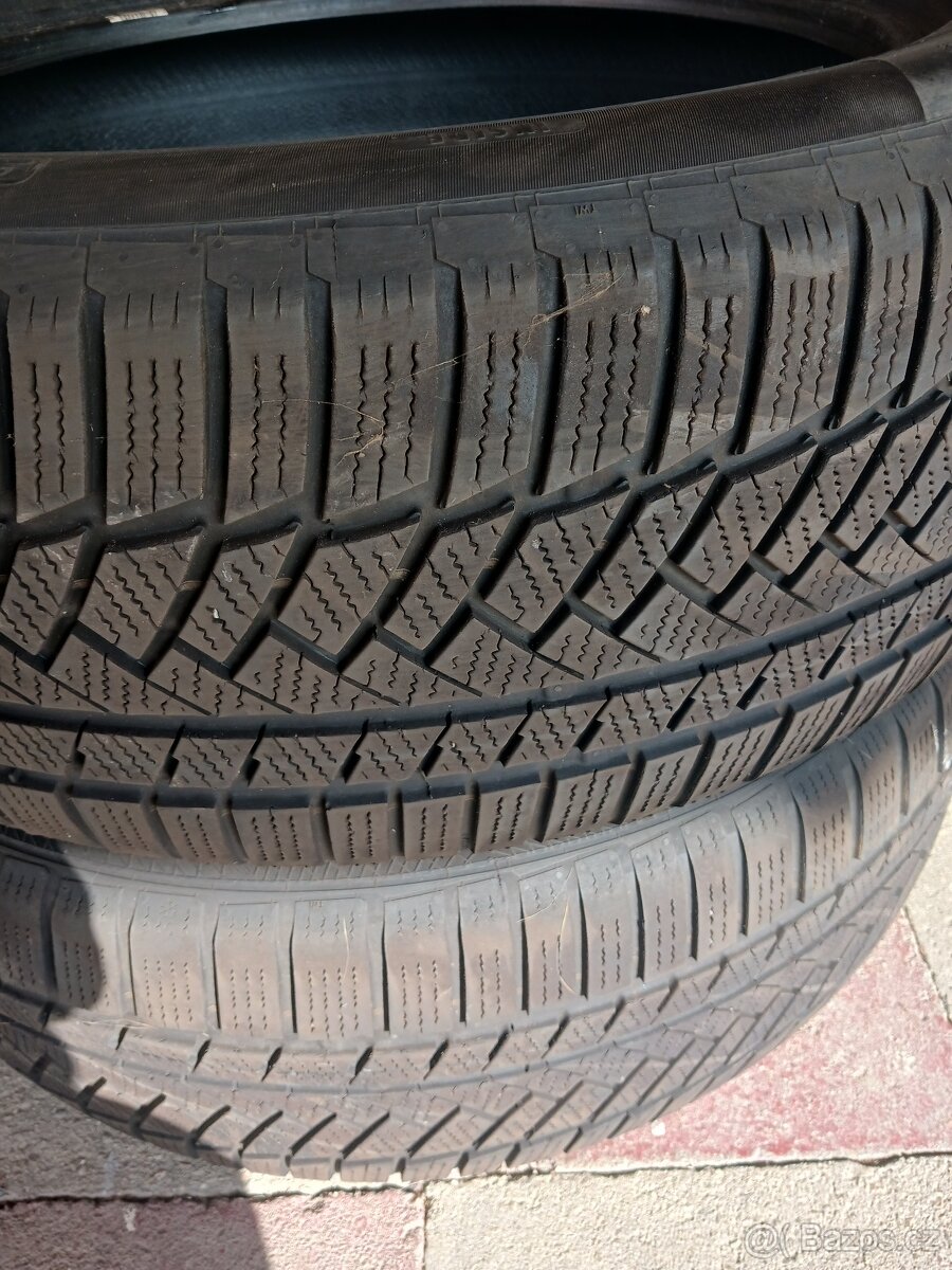 235/55R20
