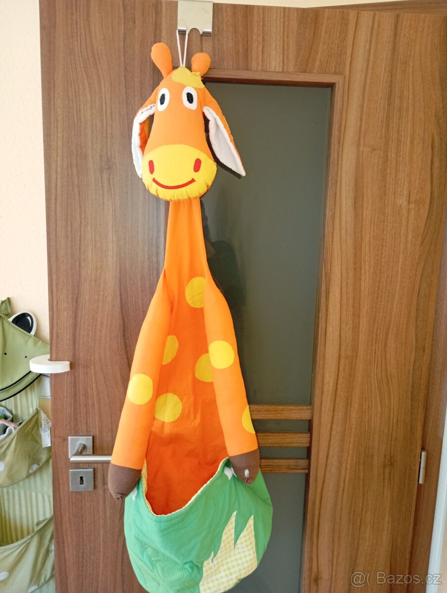 Organizér na hračky žirafa