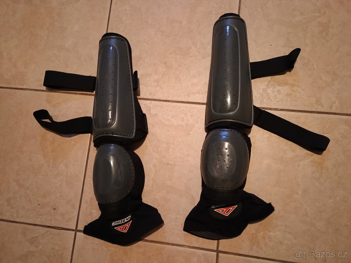 Chrániče kolen a holení Azonic, vel. L