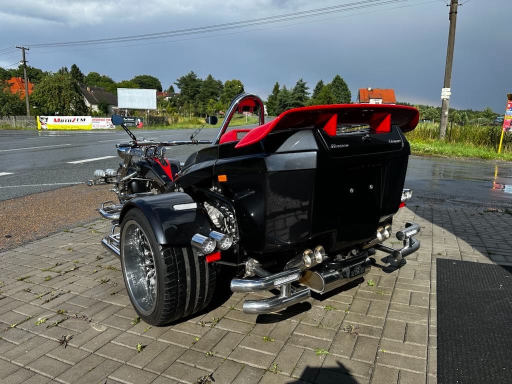 Rezervace Boom Mustang ST1 automat výbava ULTIMATE