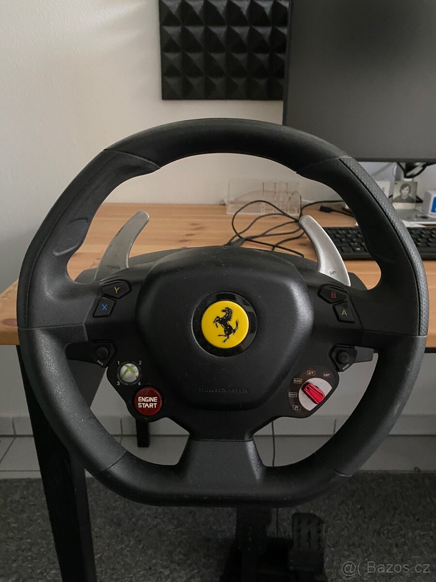 Herní volant Ferrari 458 racing wheel