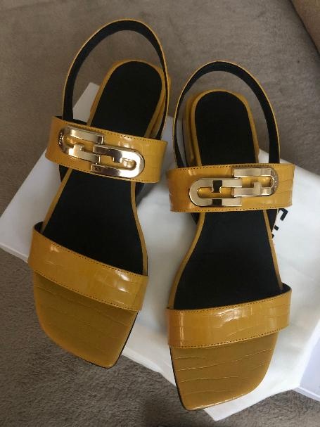 Dámské sandály Furla