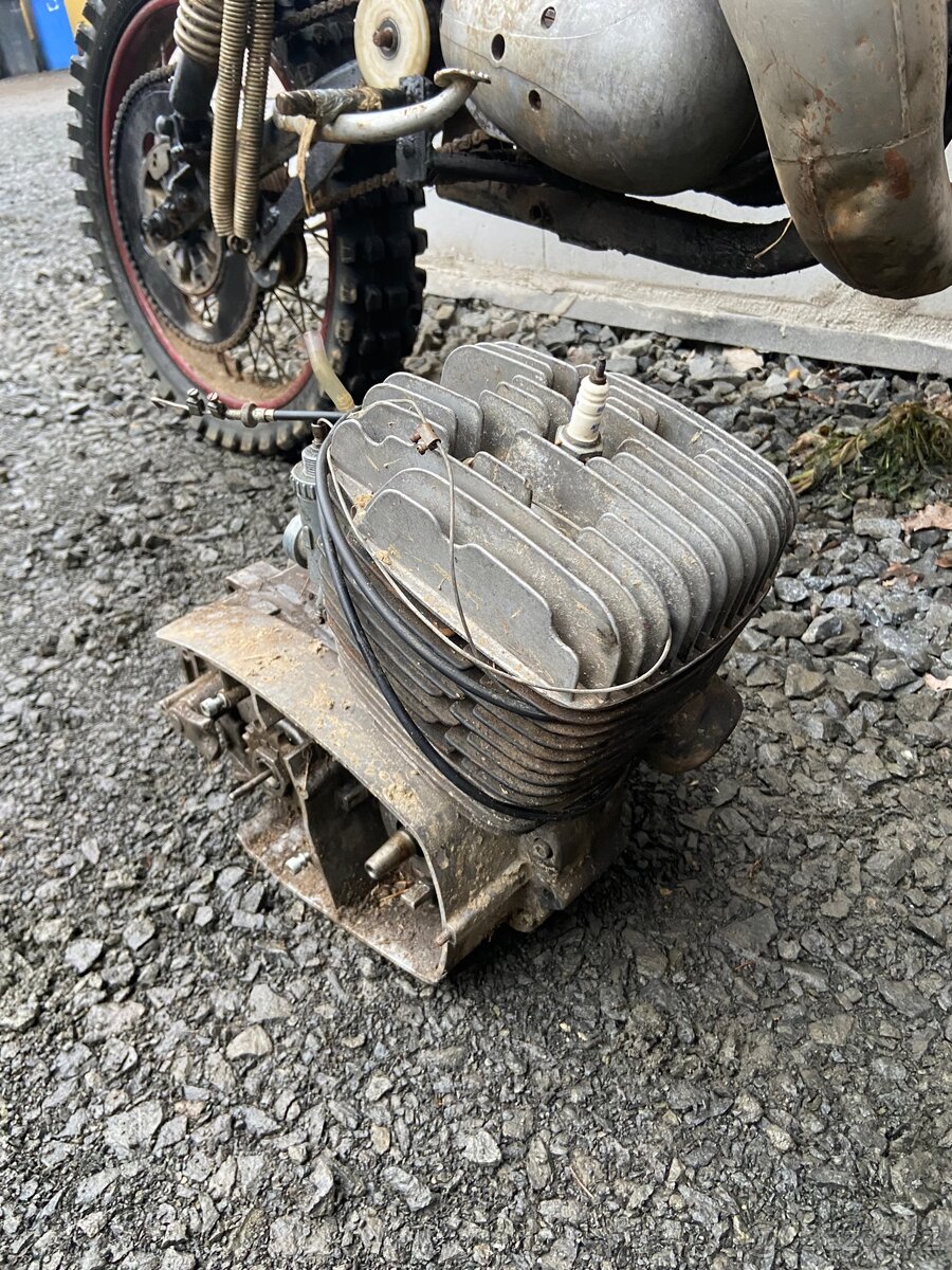Motor čz 175/477 sport