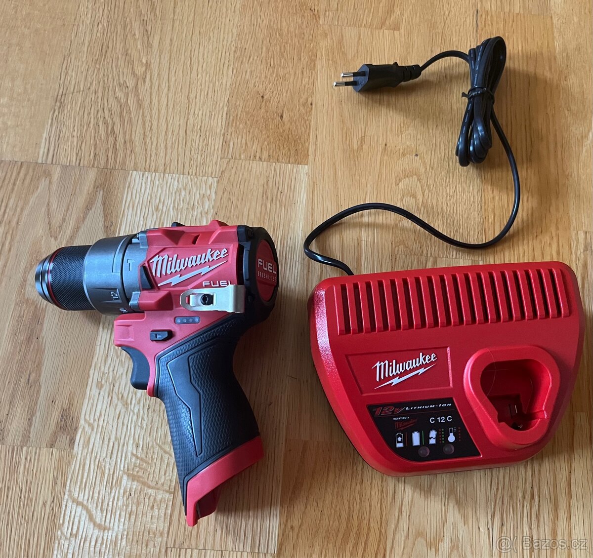 Milwaukee aku vrtačka M12 Fpd2