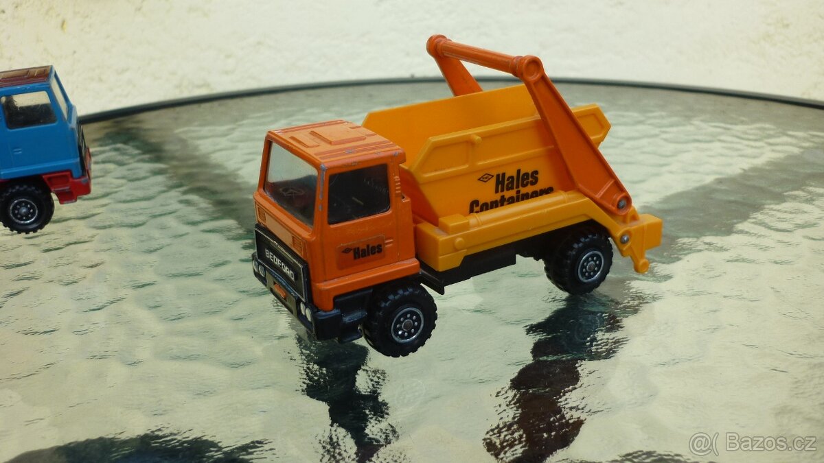 MATCHBOX SUPER KINGS BEDFORD HALES CONTAINERS VELMI PĚKNÝ
