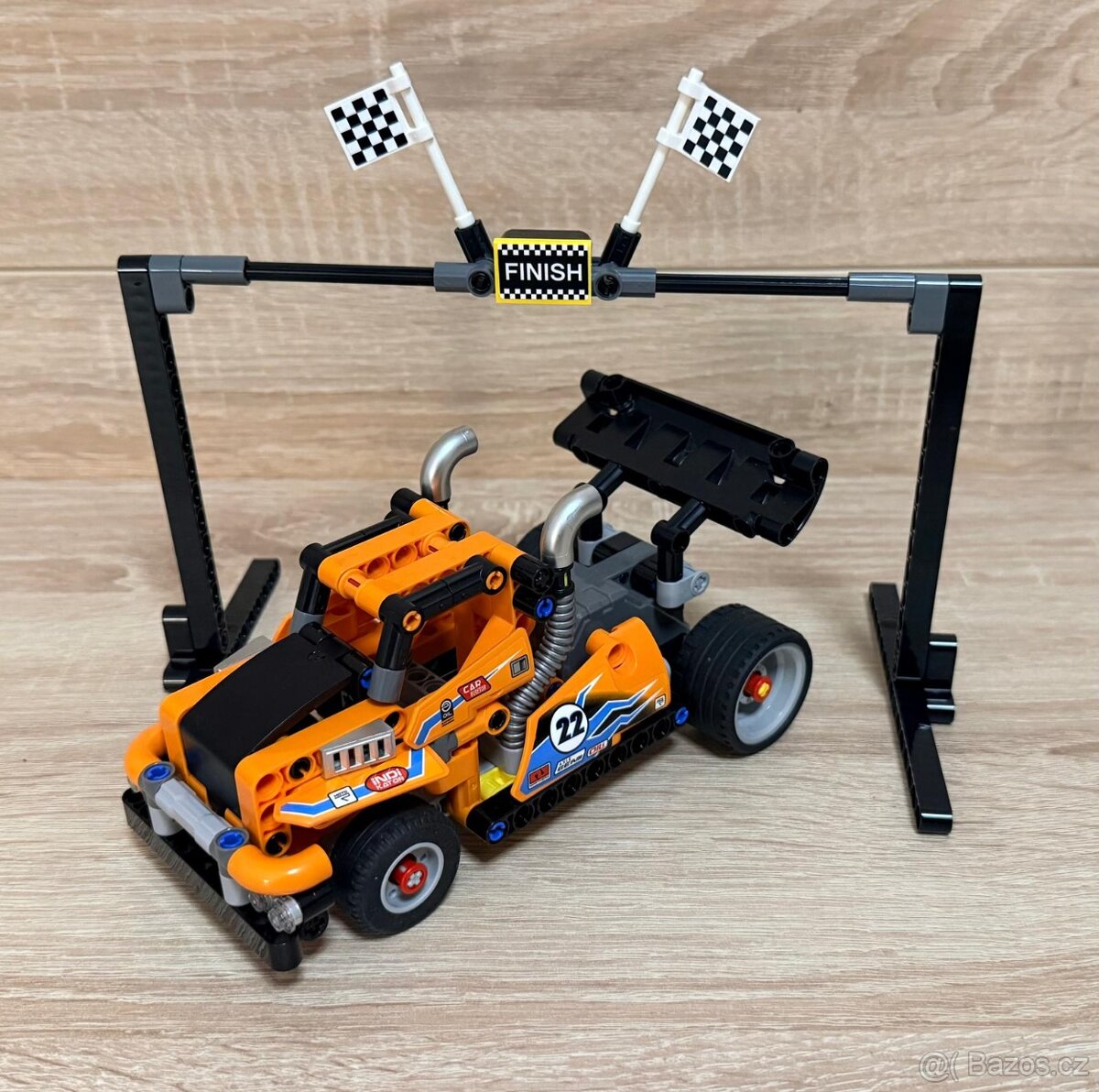 Lego Technic 42104 Závodní tahač