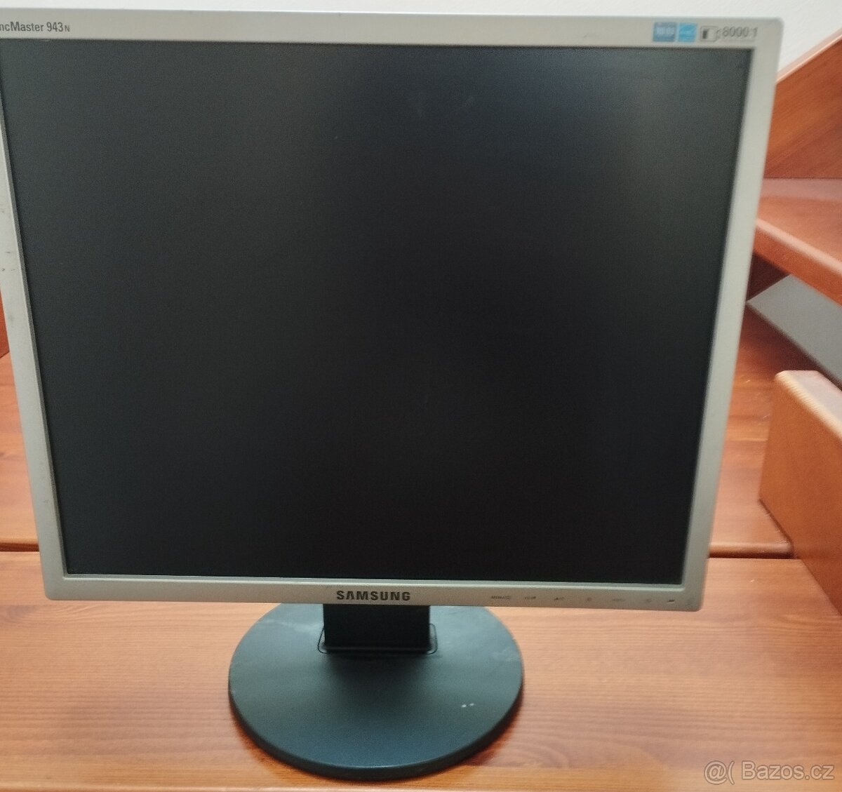 Samsung SyncMaster 943N - LCD TN monitor 19"