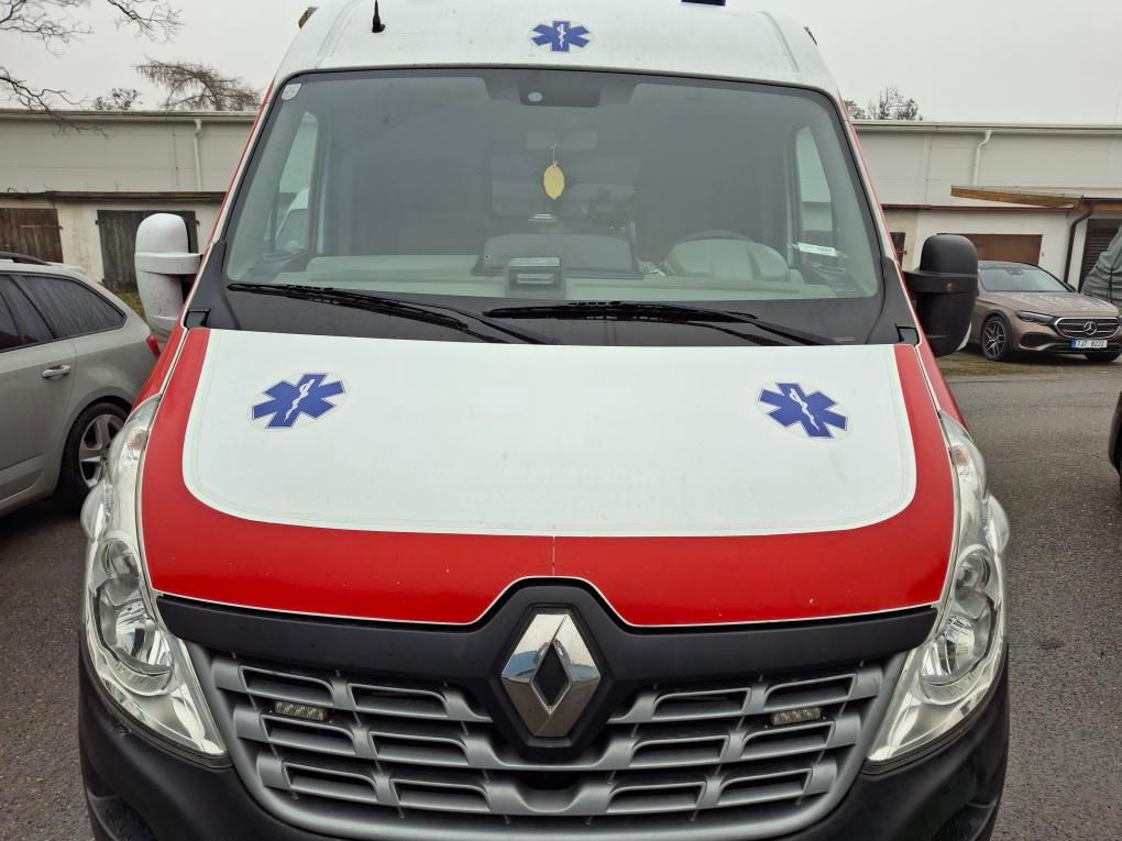 Renault Master 2,3 dci sanitní
