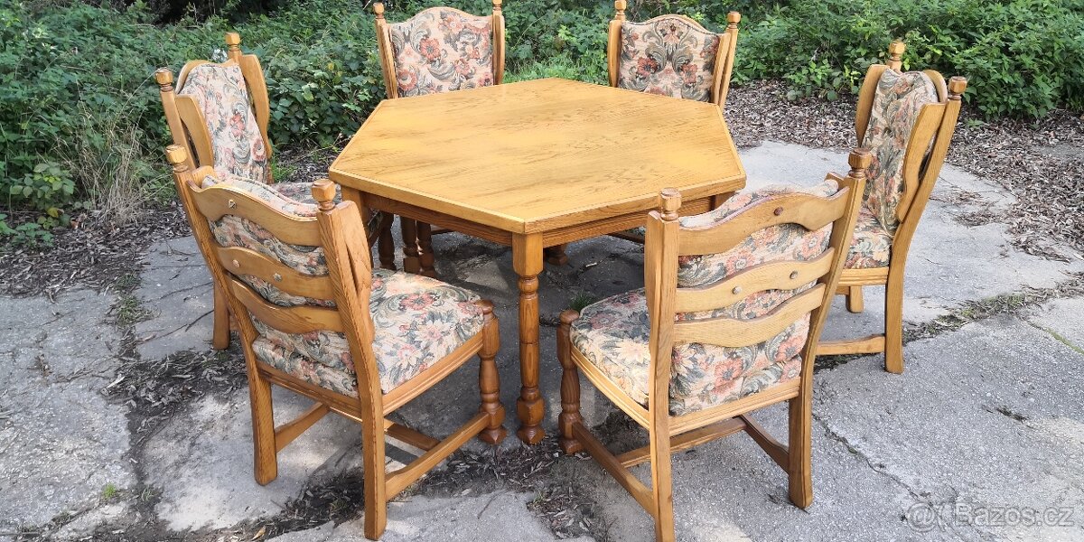 Masivní rozkládací stůl + 6x masivní židle