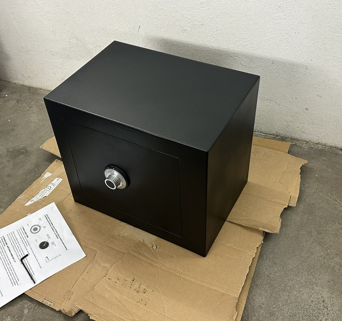 TREZOR, NÁBYTKOVÝ TREZOR - ZÁNOVNÍ -