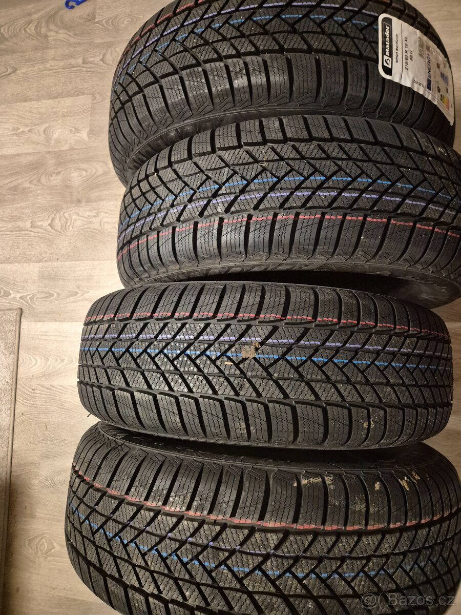 Zimni pneu 215/60/16