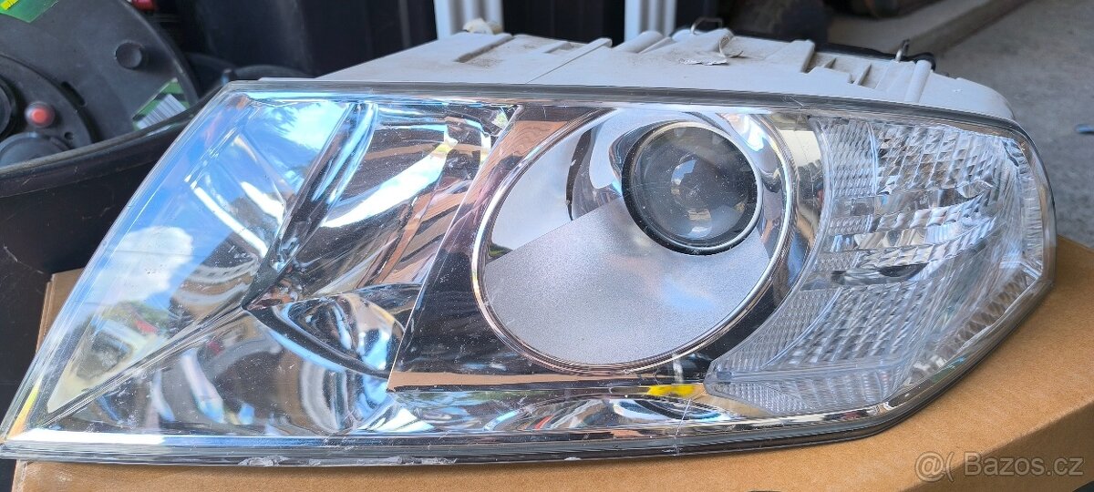 levé přední světlo Octavia 2 (halogen s čočkou)