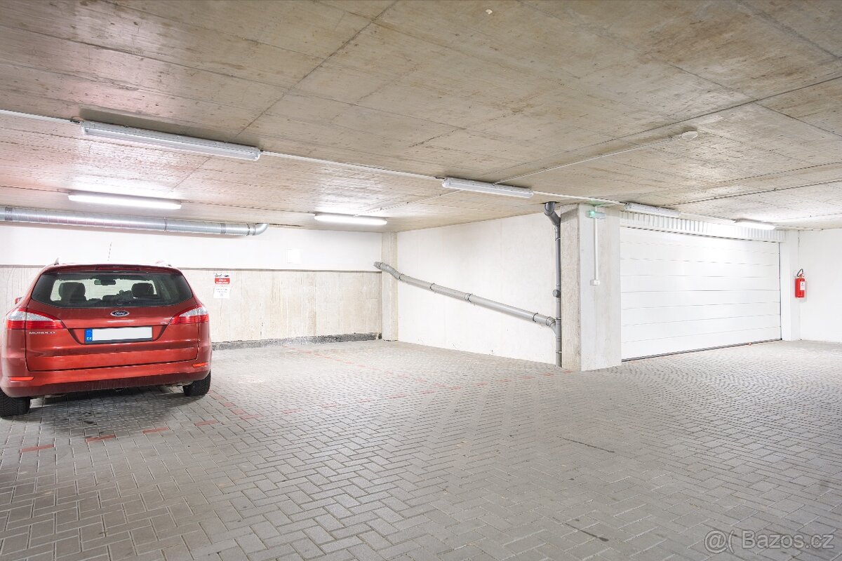 Prodej garážového stání, 13 m², Olomouc - Neředín