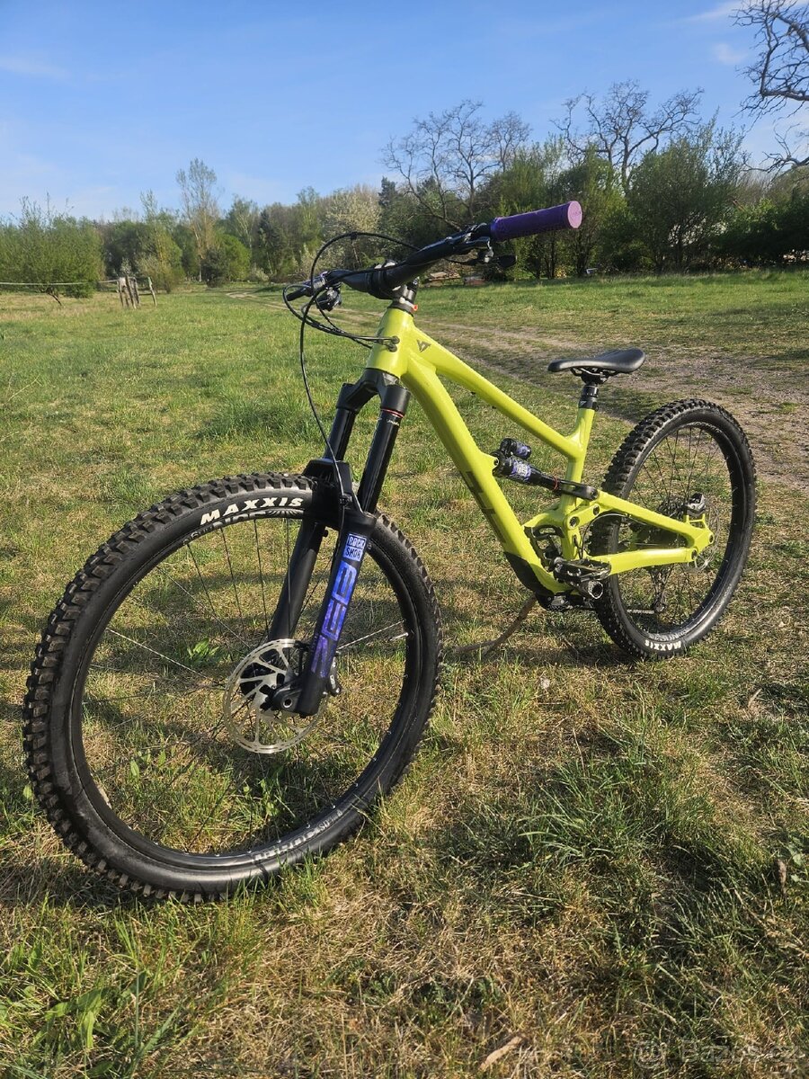 Yt capra core 1 2024
