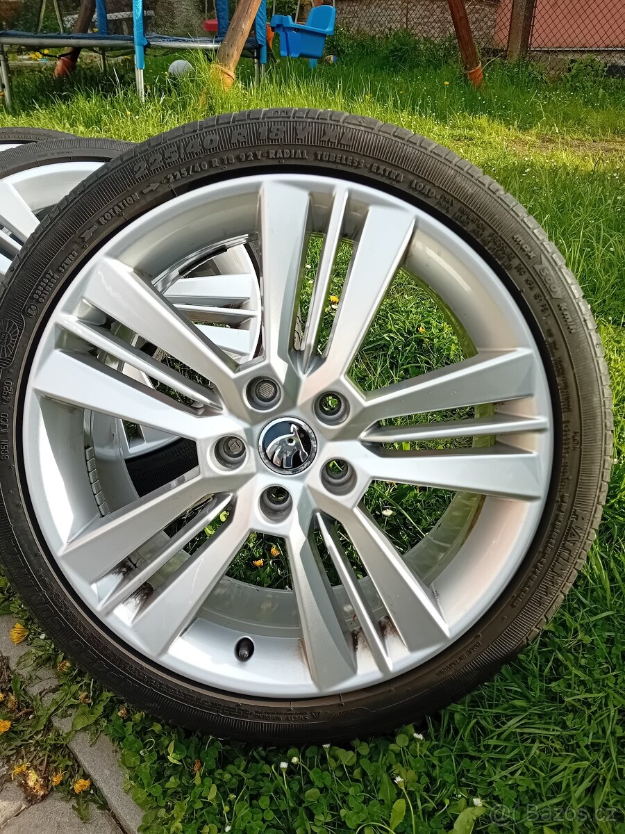 Originální sada kol Škoda Octavia III Rs - 225/40R18