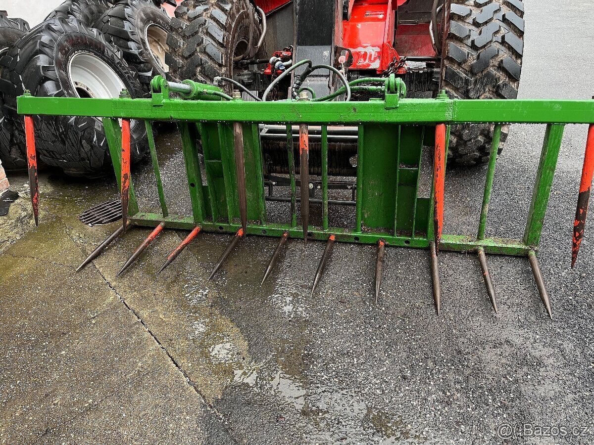 Drapák na dřevo, hnůj , větve, euro úchyt - SLEVA