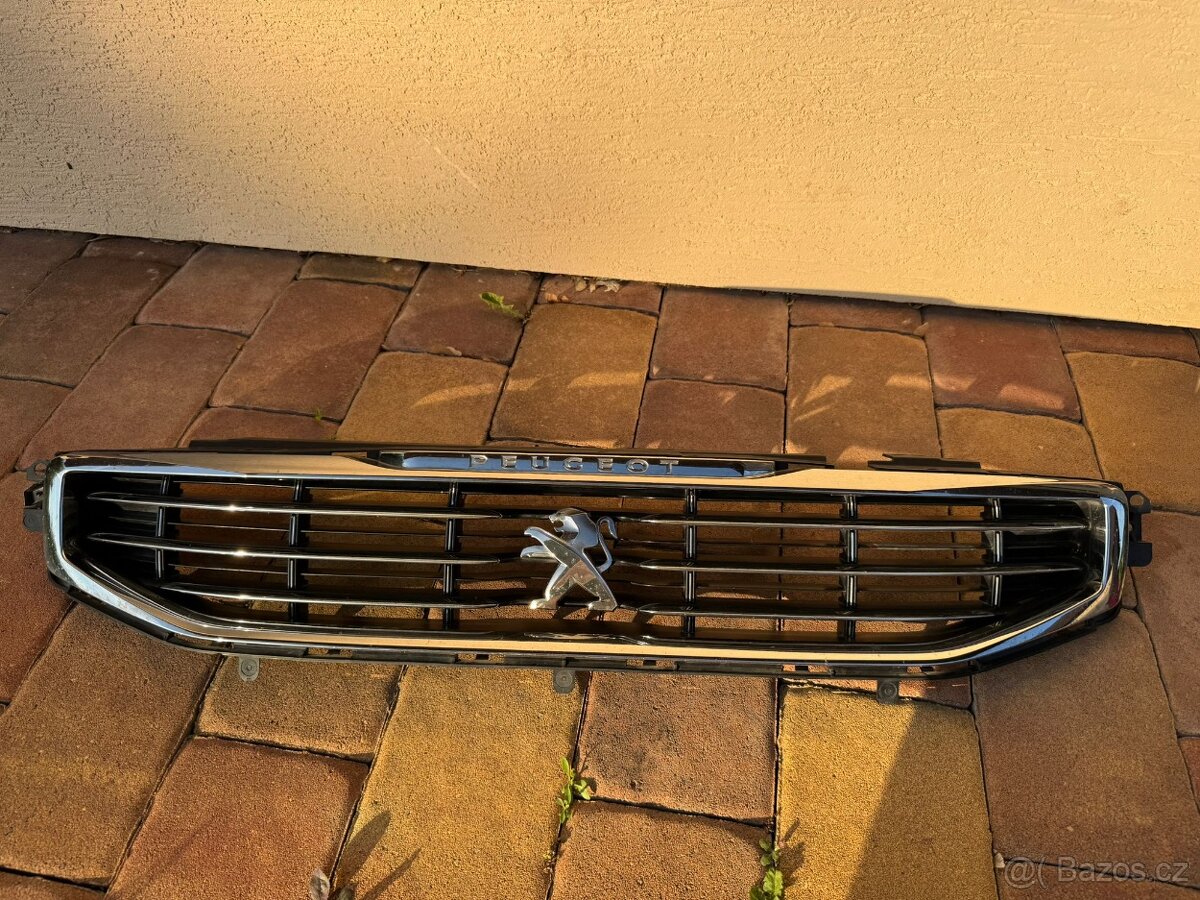 Peugeot 508 - maska předního nárazníku