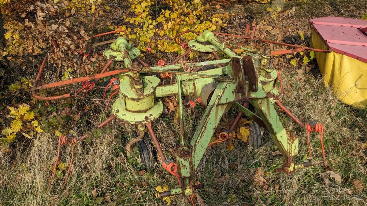 Obraceč sena Claas