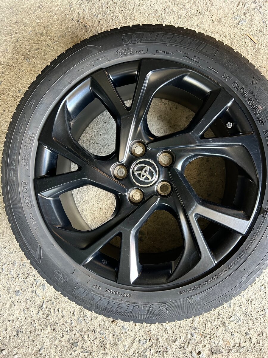 TOYOTA CH-R , 225/50/18 letní sada