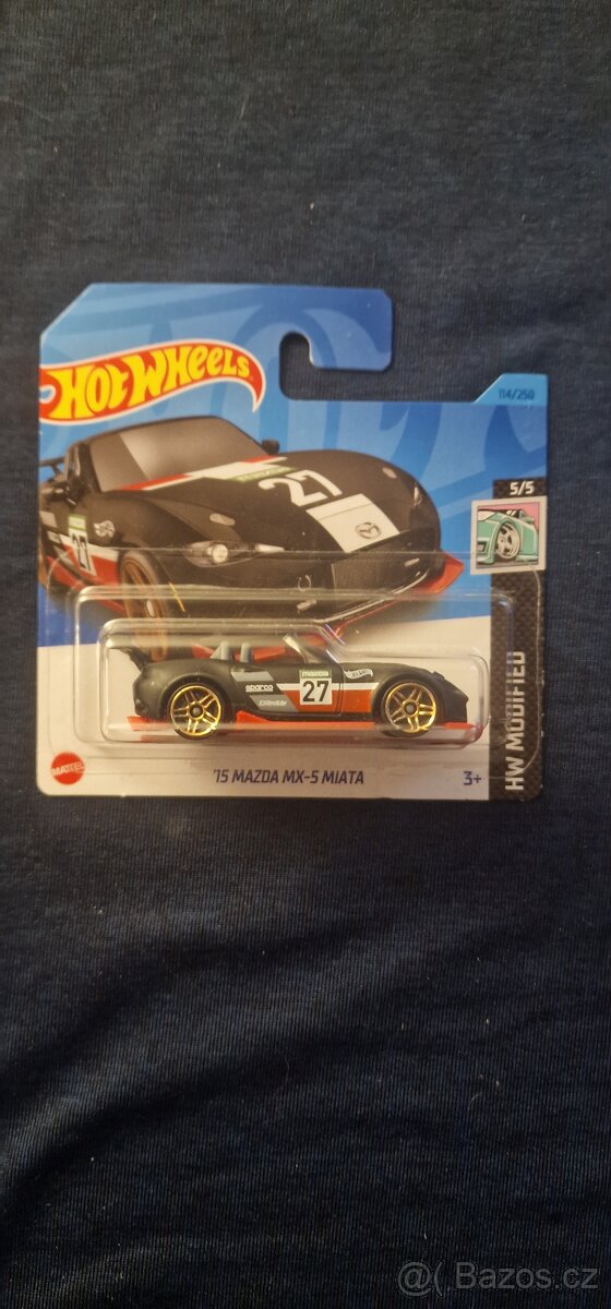15 Mazda MX-5 Miata - Hotwheels