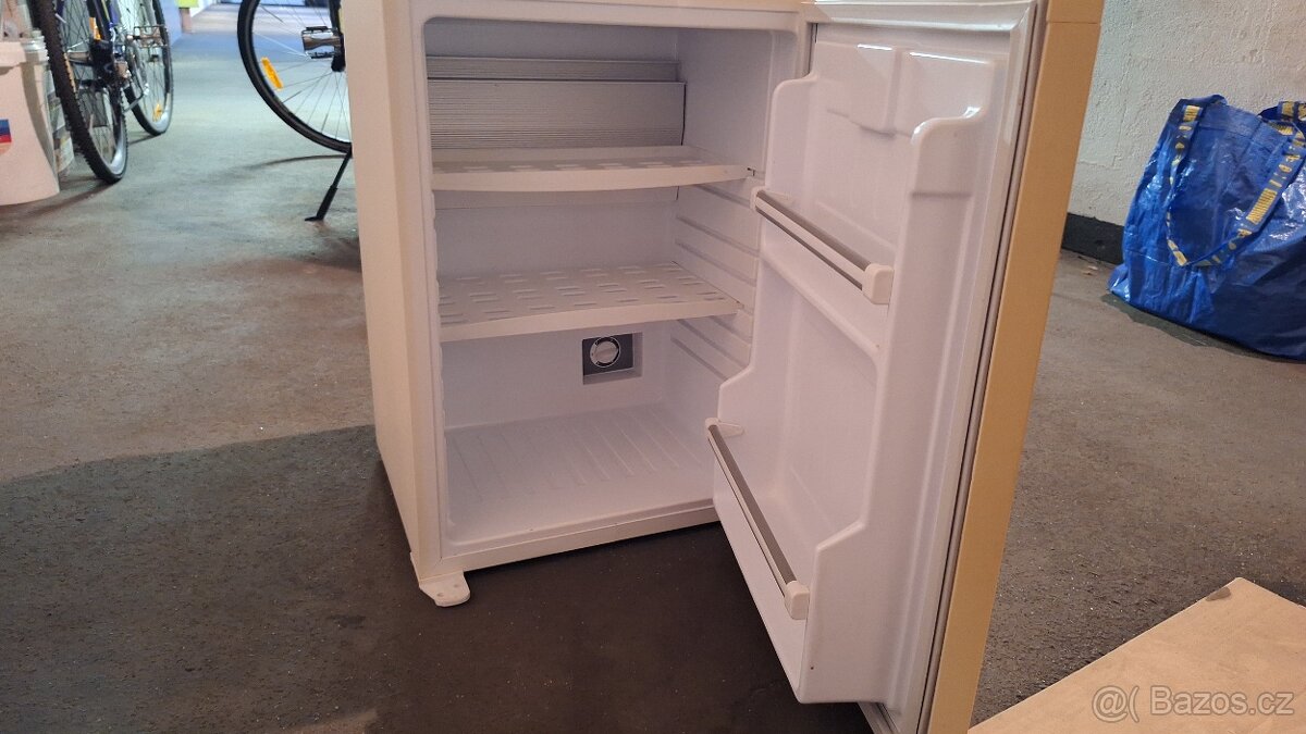 Absorpční lednice minibar