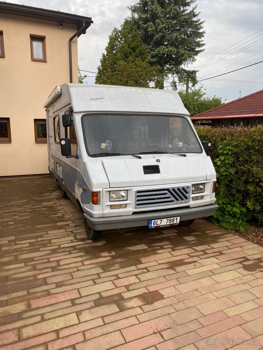 Obytňák Peugeot J5