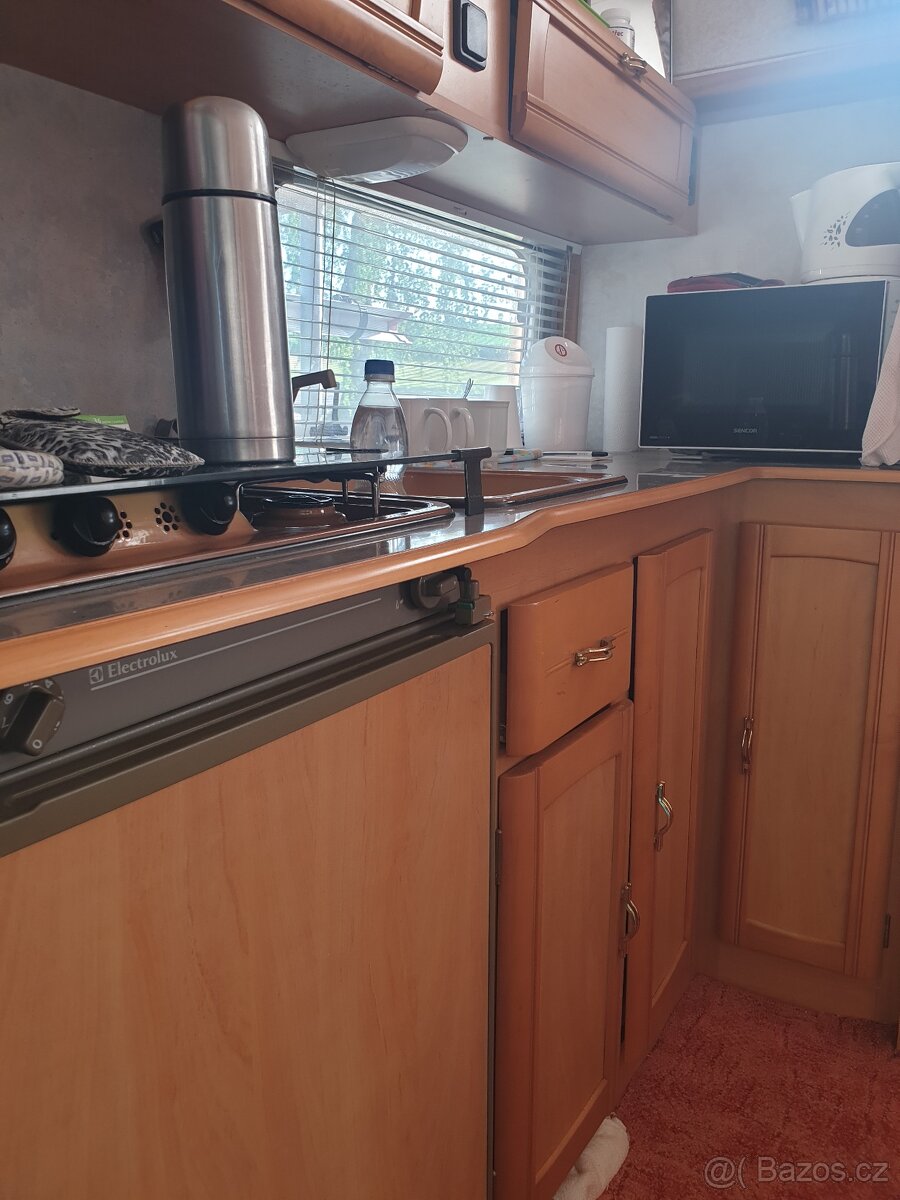 Caravan Rapido Club 30