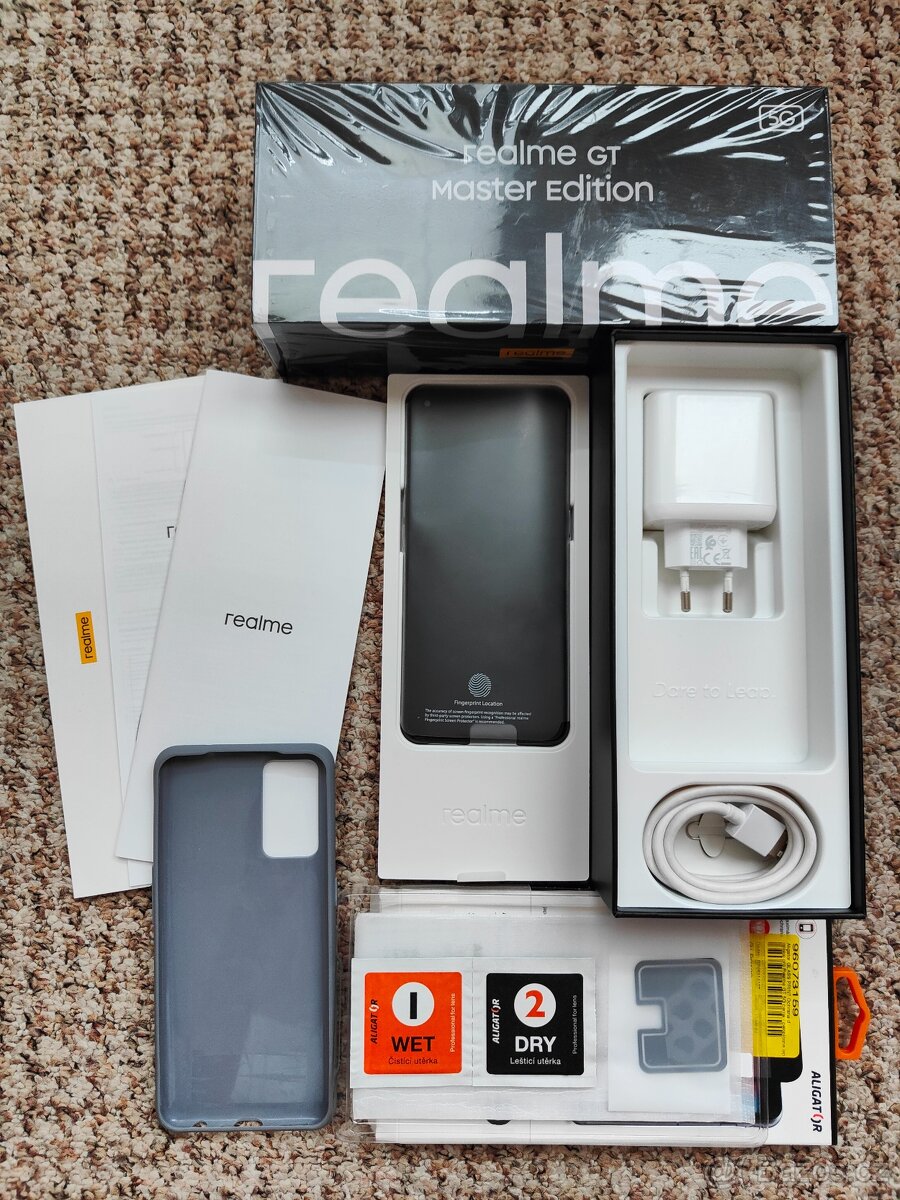 Smartphone REALME GT MASTER EDITION 5G, vynikající stav.