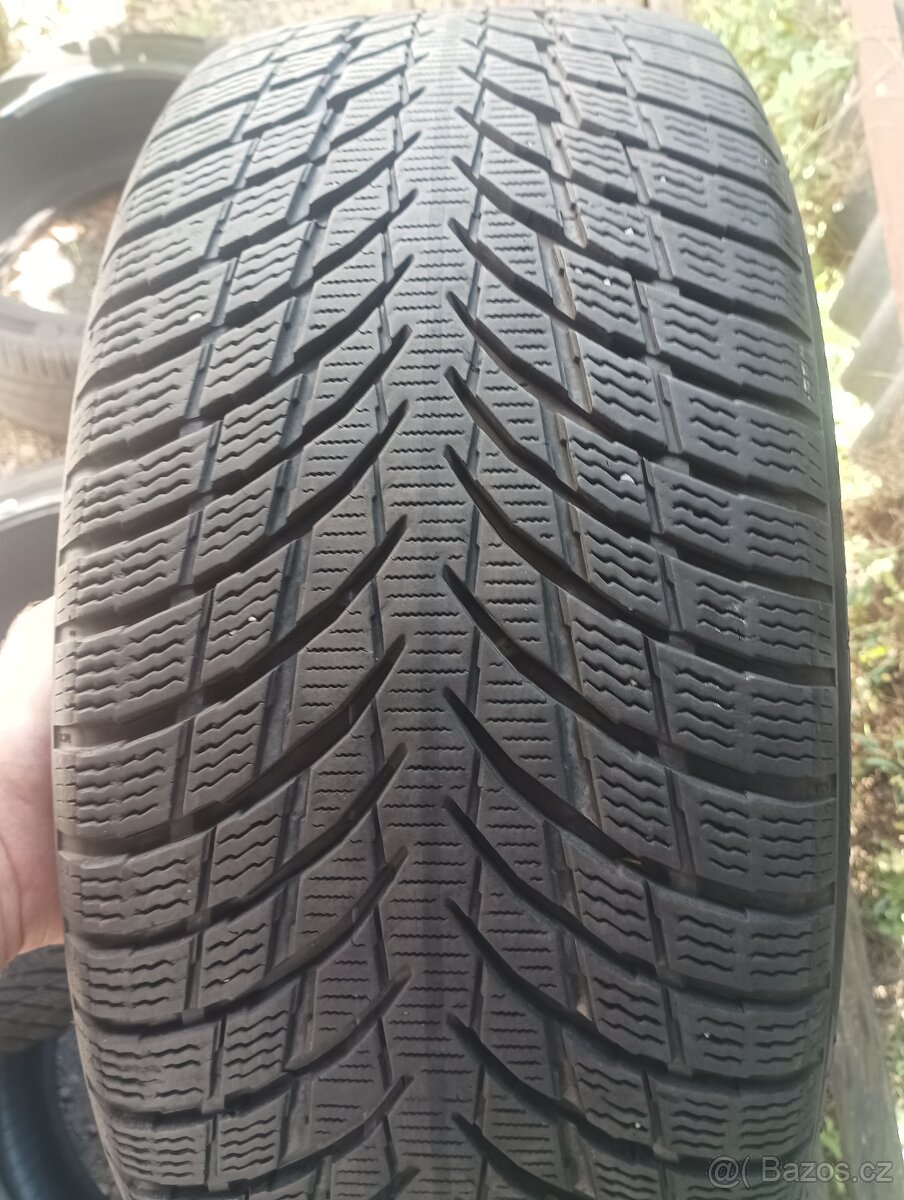 235/45r18