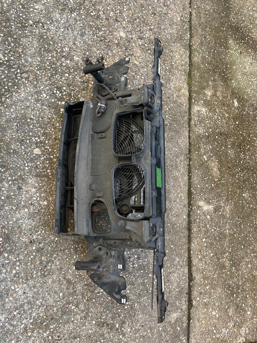 Bmw e39 Chladičova stěna - výztuha