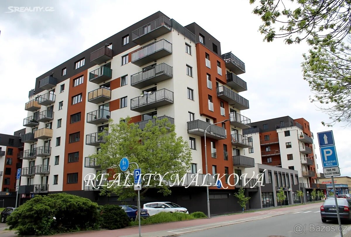 Pronájem bytu 3+kk 83 m² Na Spravedlnosti, Pardubice