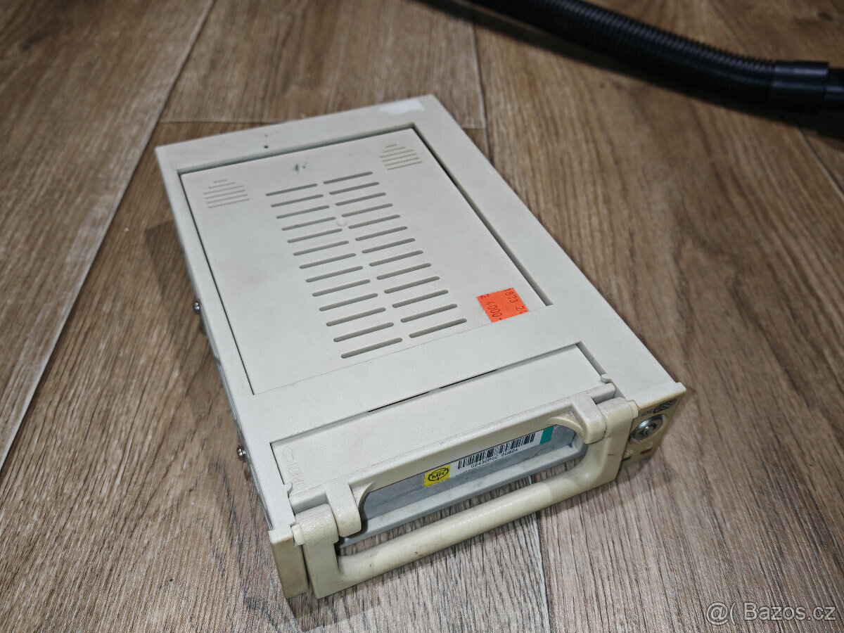 Rámeček na HDD + disk Maxtor 91021u2