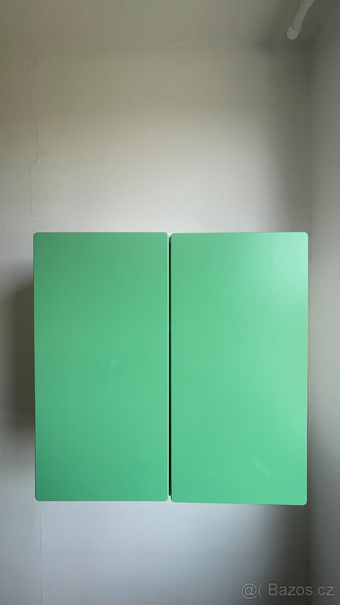 Nástěnná skříňka