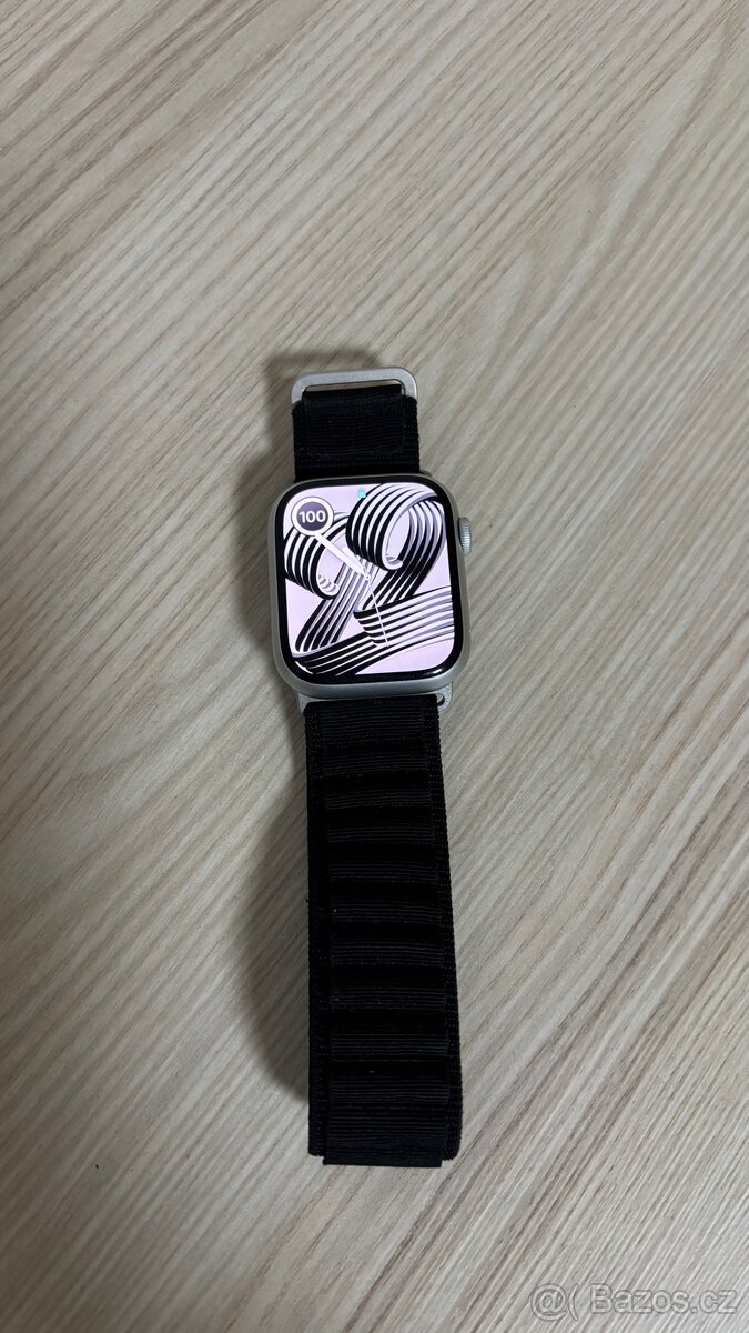 Apple Watch Series 9 (45 mm, hliník)