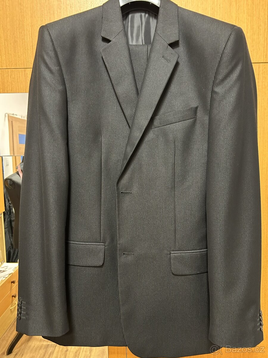 Pánský společenský oblek vel. 50