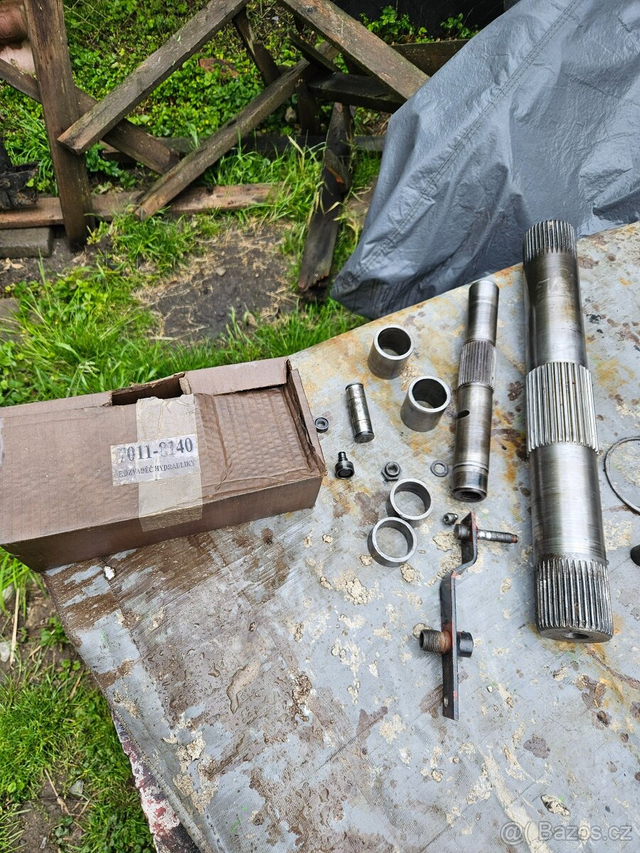 zetor - horní víko + rozvaděč