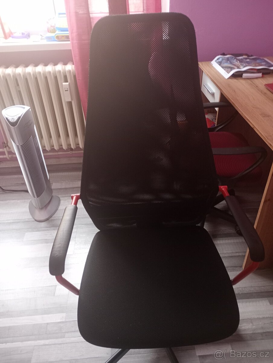 Kancelářské křeslo