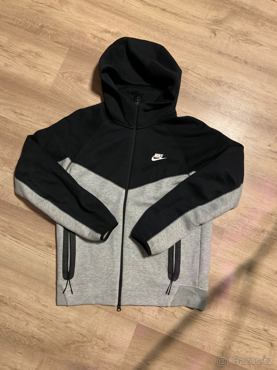 Nike tech fleece