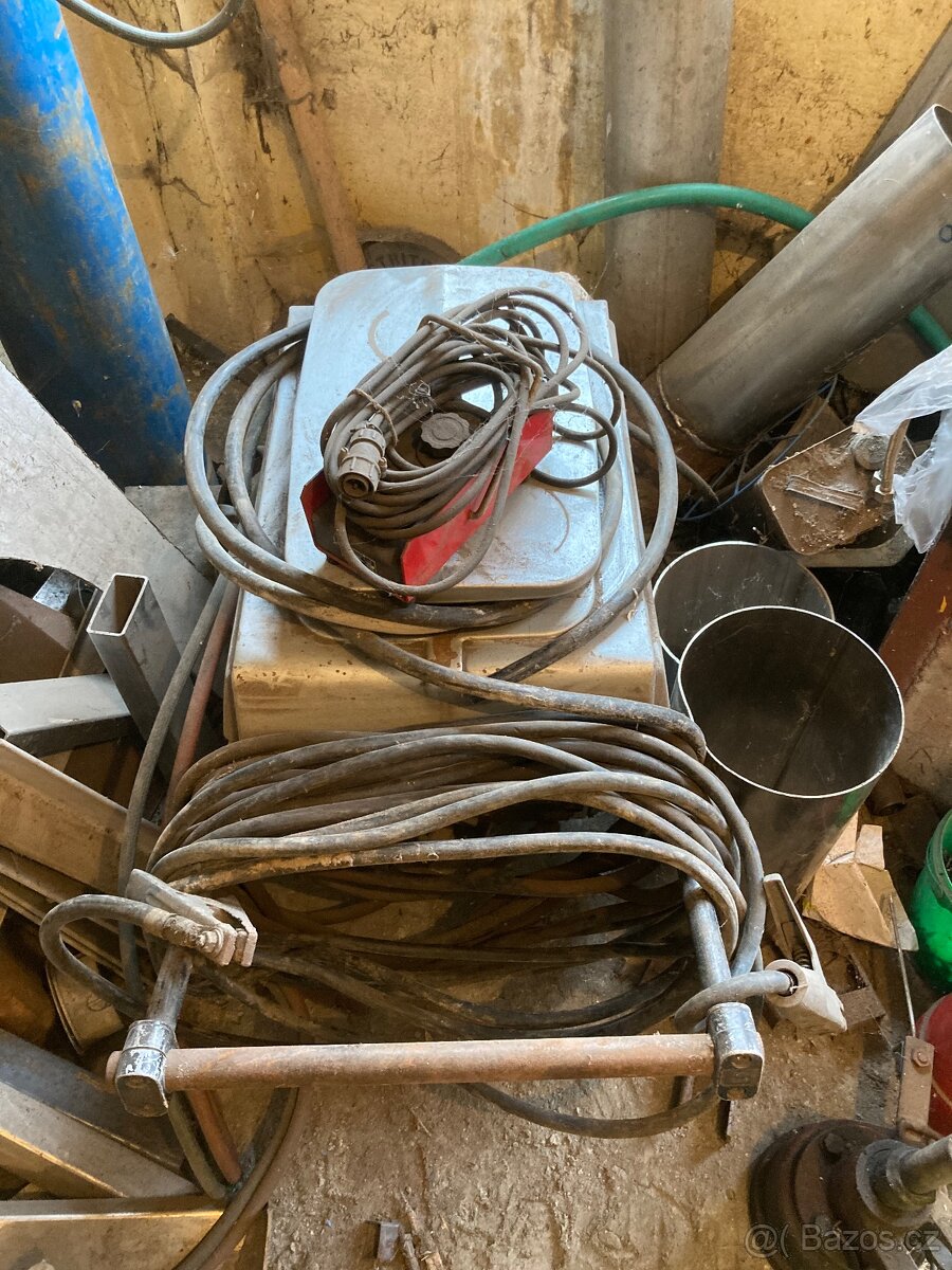 Svářečka KS250