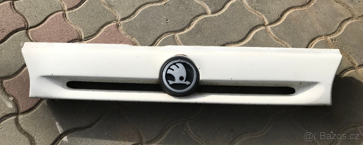 škoda favorit forman náhradní díly maska