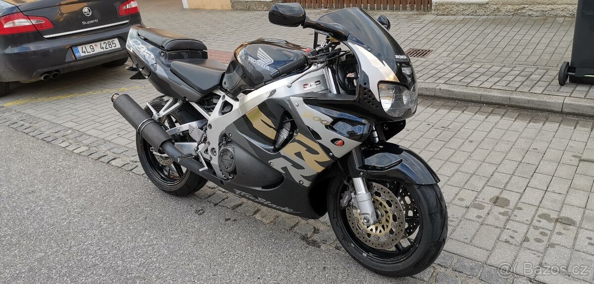 Honda CBR 900 RR FIREBLADE sc33