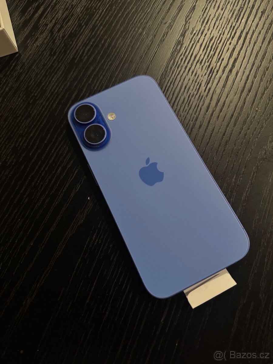 iPhone 16 256gb modrý top stav