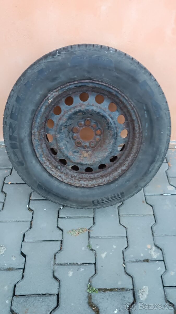 Pneu 215/65 R15