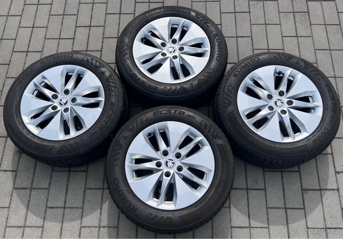 Octavia IV - 16 Twister + letni 205/60 R16 Kumho