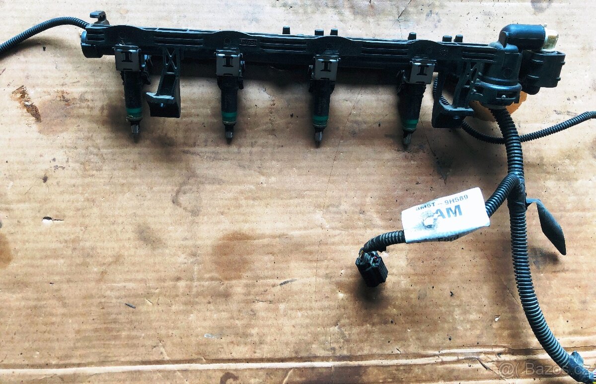 Vstřikovací lišta + 4 vstřiky Ford Focus II 9F593