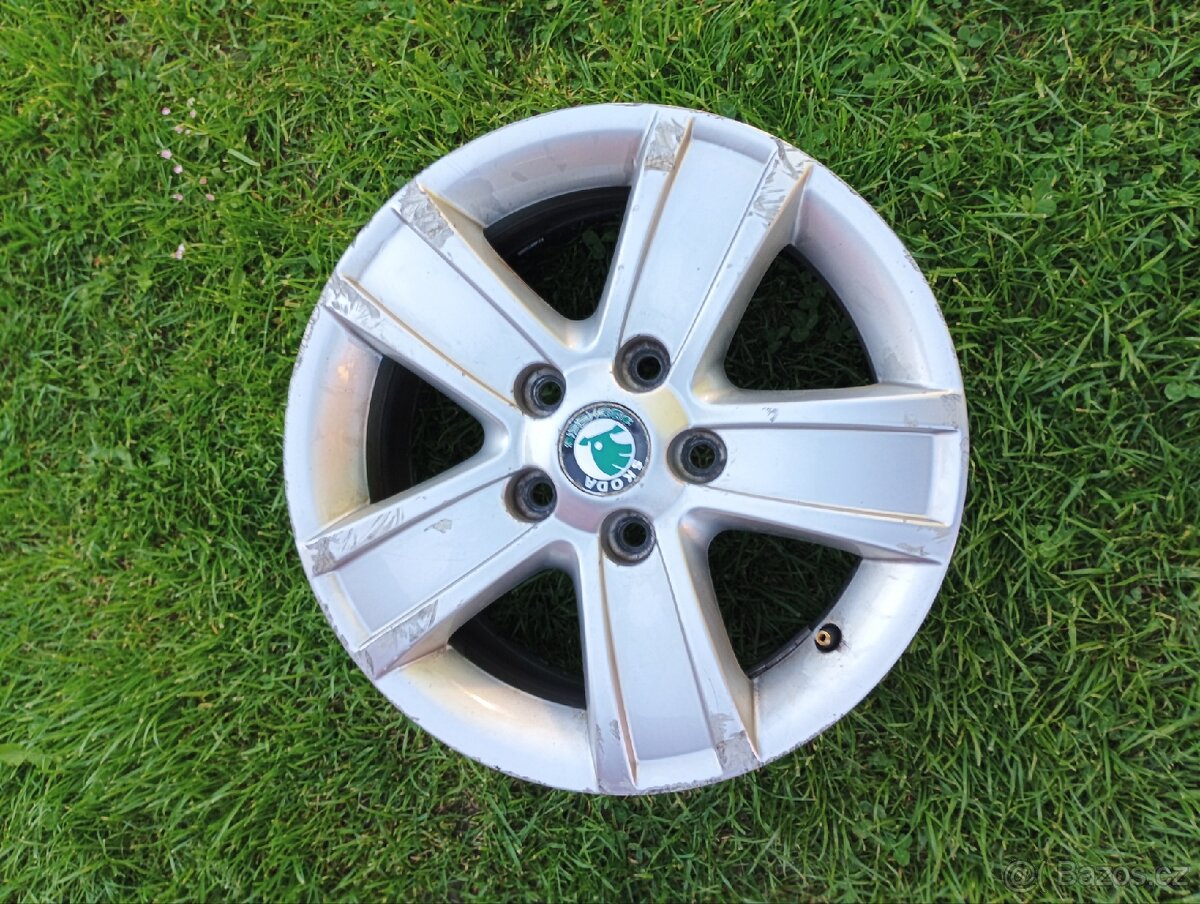 Alu kola R15