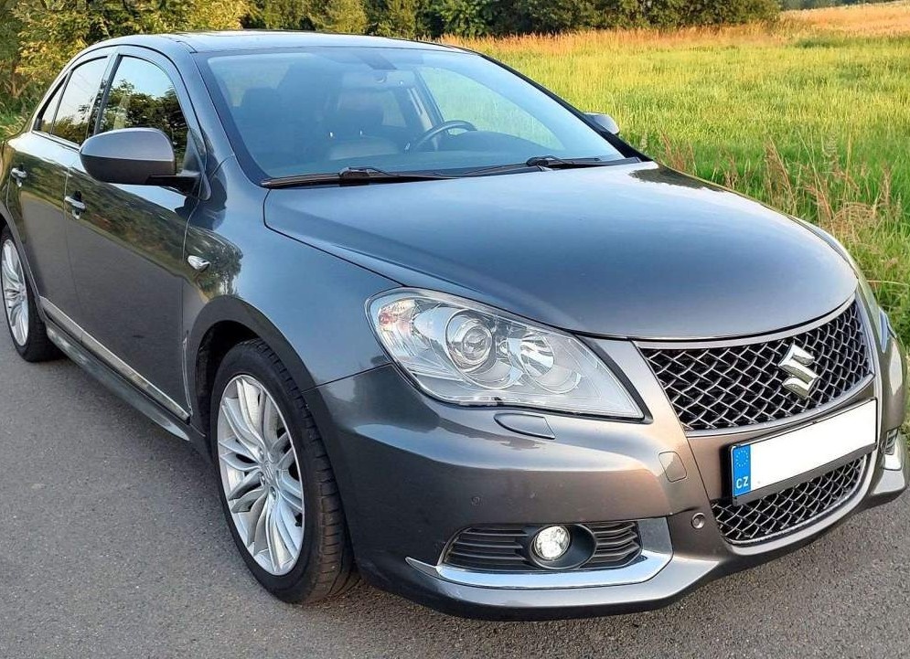 Suzuki Kizashi VADA MOTORU