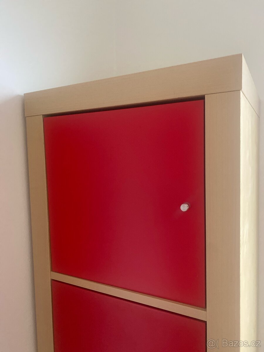 Ikea expedit červená skříňka